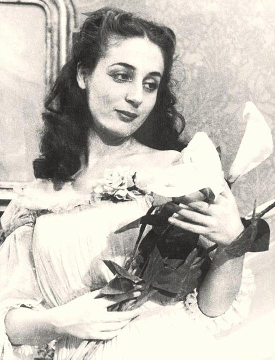 Ελλη Λαμπέτη: Η θυελλώδης ζωή του ομορφότερου ψευδίσματος του ελληνικού θεάτρου [εικόνες & βίντεο] | iefimerida.gr 6