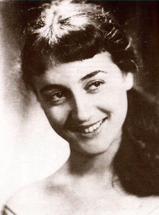 Ελλη Λαμπέτη: Η θυελλώδης ζωή του ομορφότερου ψευδίσματος του ελληνικού θεάτρου [εικόνες & βίντεο] | iefimerida.gr 4