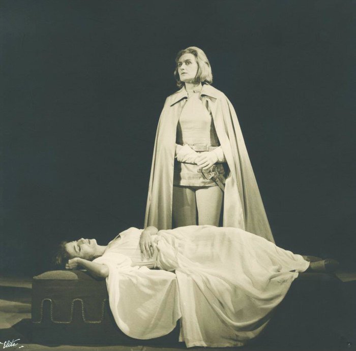 Ελλη Λαμπέτη: Η θυελλώδης ζωή του ομορφότερου ψευδίσματος του ελληνικού θεάτρου [εικόνες & βίντεο] | iefimerida.gr 31