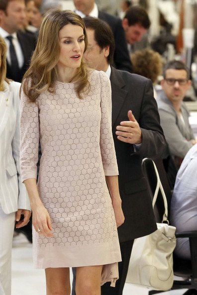 H Λετίσια της Ισπανίας ντύνεται με Ζara ή Mango και προκαλεί παραλήρημα [εικόνες] | iefimerida.gr 8