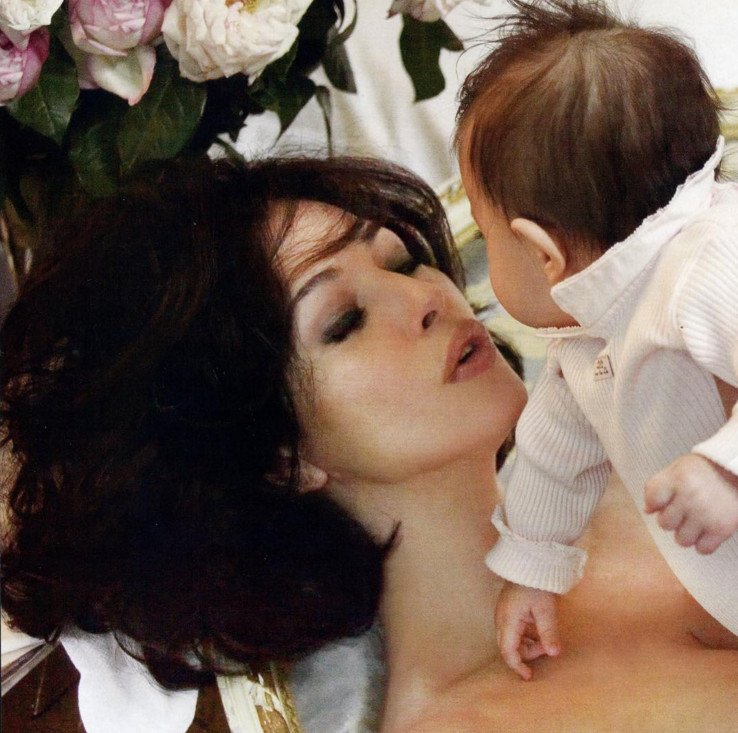 Η Μόνικα Μπελούτσι σπάει το Instagram -Ντεμπούτο με τα 28 πιο σέξι καρέ της [εικόνες] | iefimerida.gr 25