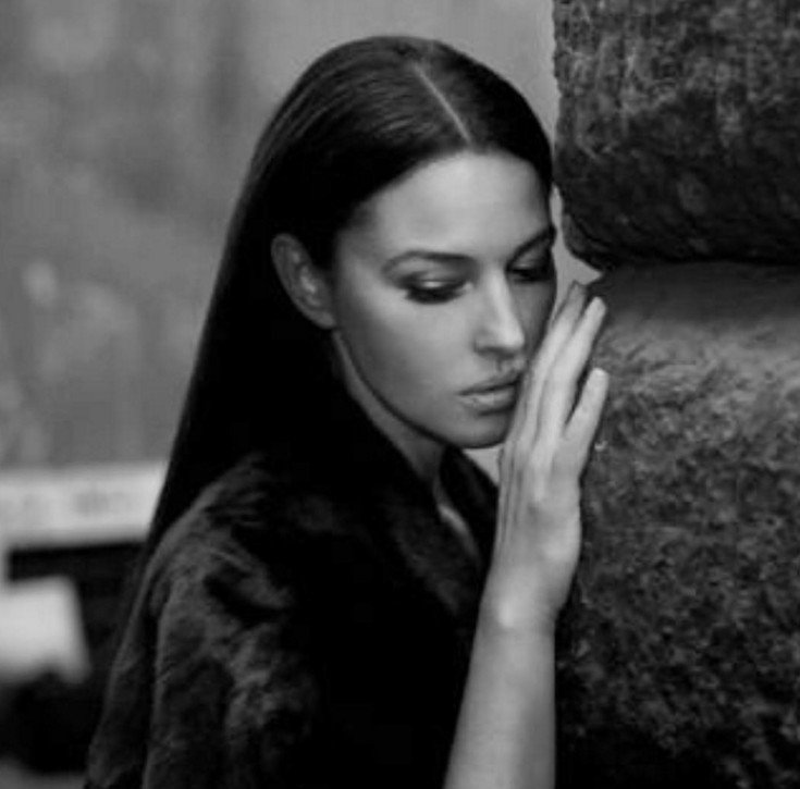 Η Μόνικα Μπελούτσι σπάει το Instagram -Ντεμπούτο με τα 28 πιο σέξι καρέ της [εικόνες] | iefimerida.gr 26