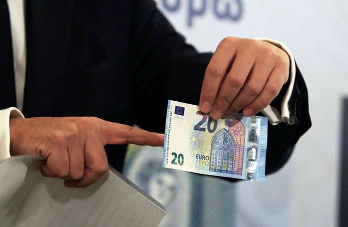 Πώς τα capital controls στην Ελλάδα αύξησαν τη ζήτηση για 50ευρα στην ΕΕ | iefimerida.gr 2