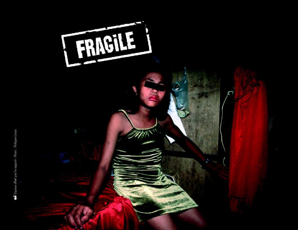 Πωλούνται ανήλικα κορίτσια στο Νεπάλ, μετά τον σεισμό [εικόνες] | iefimerida.gr 4