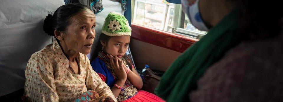 Πωλούνται ανήλικα κορίτσια στο Νεπάλ, μετά τον σεισμό [εικόνες] | iefimerida.gr 0