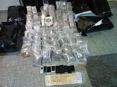 Πάτρα: Μπλόκο του λιμενικού σε 145 κιλά ναρκωτικών -Ηταν κρυμμένα σε φορτηγό [εικόνες] | iefimerida.gr 3