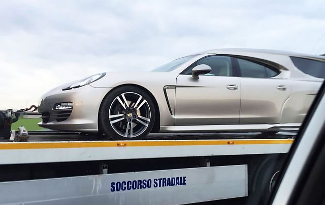 Απίστευτο: Η πρώτη Porsche... νεκροφόρα | iefimerida.gr 2