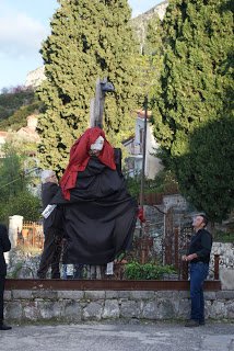 Ελληνικό Πάσχα: Ιδιαίτερα, άγνωστα έθιμα από όλη τη χώρα [εικόνες] | iefimerida.gr 3