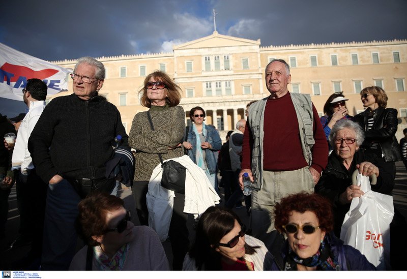 Εφθασαν στο Σύνταγμα μετά από μία εβδομάδα -Πορεία από την Πάτρα στην Αθήνα με τα πόδια [εικόνες] | iefimerida.gr 2