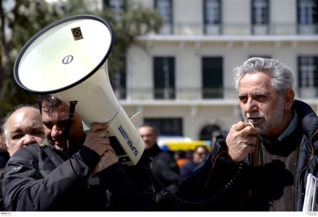 Οταν ο Θοδωρής Δρίτσας έκανε πορείες εναντίον της ιδιωτικοποίησης του ΟΛΠ [εικόνες] | iefimerida.gr 0