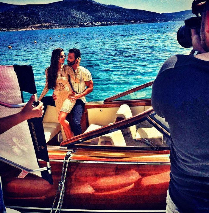 Το εκρηκτικό κορίτσι του Αλόνσο στο Λαγονήσι -Διαφημίζει ελληνικά μαγιό [εικόνες] | iefimerida.gr 2