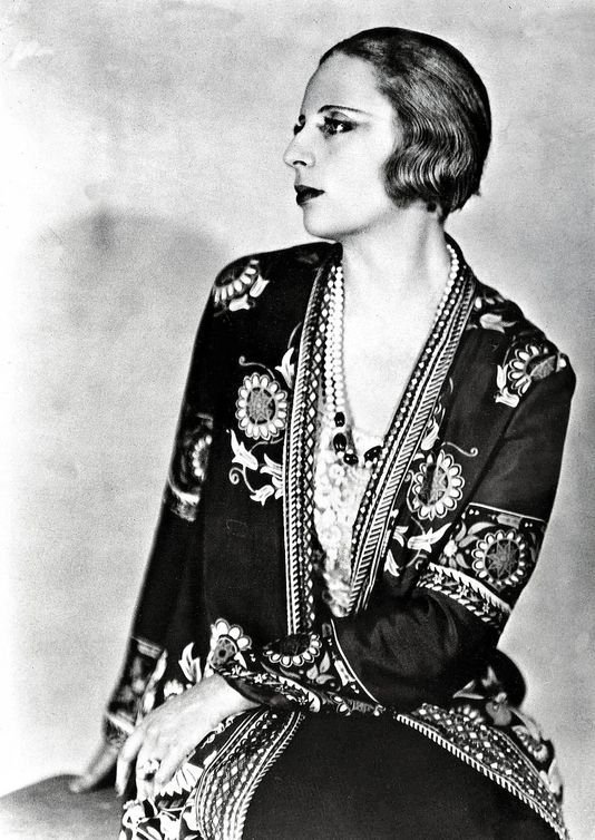 Ταμάρα ντε Λεμπίκα, η πιο εκκεντρική ζωγράφος της Πολωνίας [εικόνες] | iefimerida.gr 5