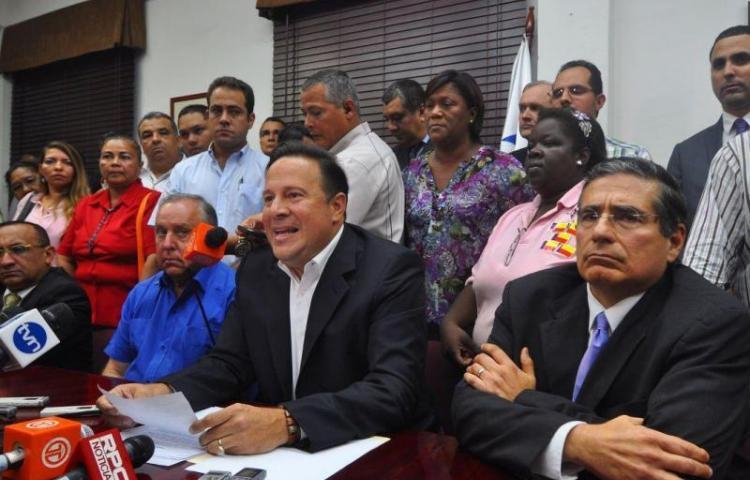 Ποιος είναι ο δικηγόρος Fonseca που έστησε χιλιάδες offshore στον Παναμά -Πρώην υπουργός και αρχηγός κόμματος! [εικόνες] | iefimerida.gr 1