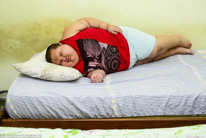 Απίστευτο: Είναι 5 χρονών και ζυγίζει 75 κιλά [εικόνες & βίντεο] | iefimerida.gr 3