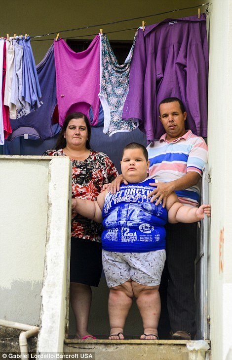 Απίστευτο: Είναι 5 χρονών και ζυγίζει 75 κιλά [εικόνες & βίντεο] | iefimerida.gr 6