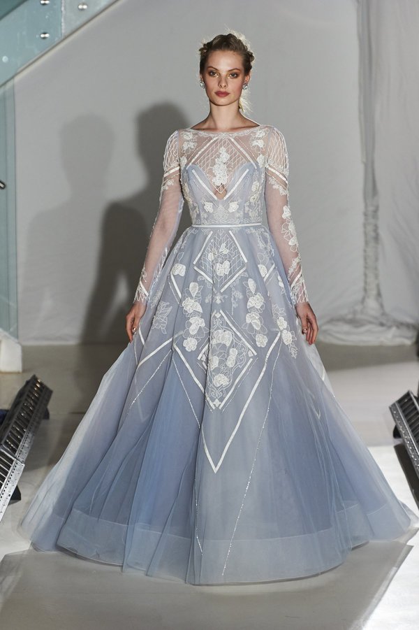 Τα ολόλευκα νυφικά είναι πασέ -Τα 16 πιο σικ χρωματιστά [εικόνες] | iefimerida.gr 9