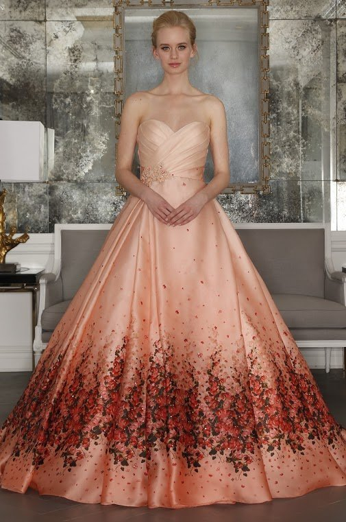 Τα ολόλευκα νυφικά είναι πασέ -Τα 16 πιο σικ χρωματιστά [εικόνες] | iefimerida.gr 2