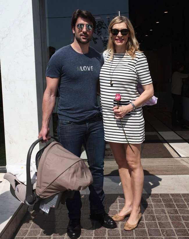 Ζέτα Δούκα: Μας δείχνει για πρώτη φορά την νεογέννητη κορούλα της [εικόνες]  | iefimerida.gr 2