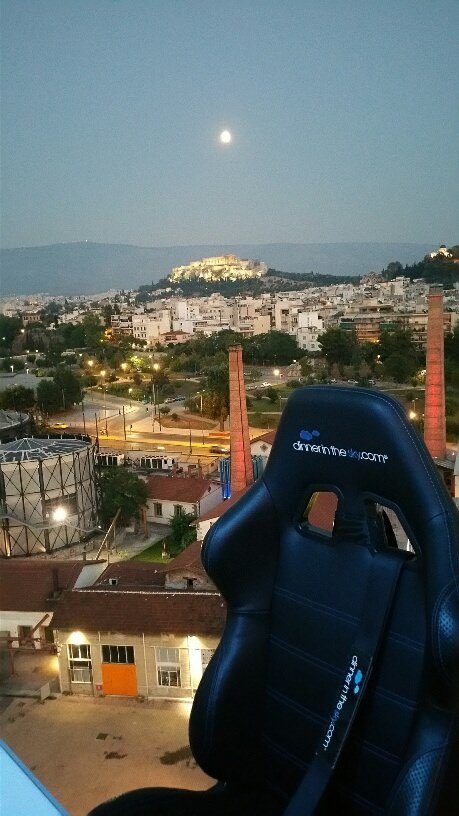 «Dinner in the Sky» -Μια αξέχαστη γαστρονομική εμπειρία με την Αθήνα «στο πιάτο» [εικόνες] | iefimerida.gr 15