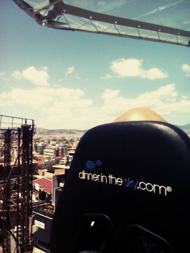 «Dinner in the Sky» -Μια αξέχαστη γαστρονομική εμπειρία με την Αθήνα «στο πιάτο» [εικόνες] | iefimerida.gr 10