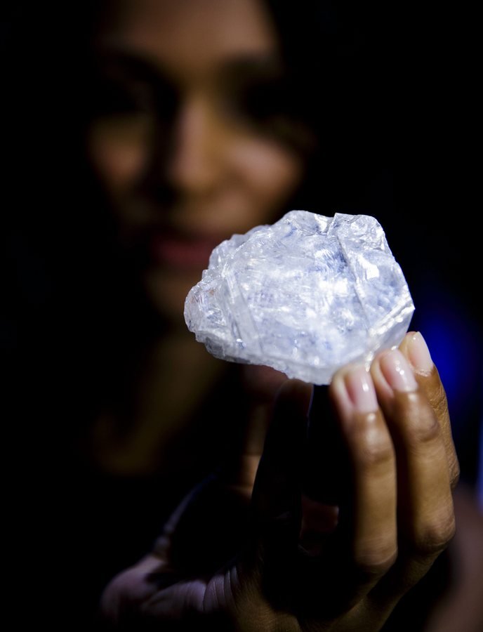 Το μεγαλύτερο διαμάντι των τελευταίων 100 ετών -11.090 καρατίων, αξίας 70 εκατ. [εικόνες] | iefimerida.gr 5