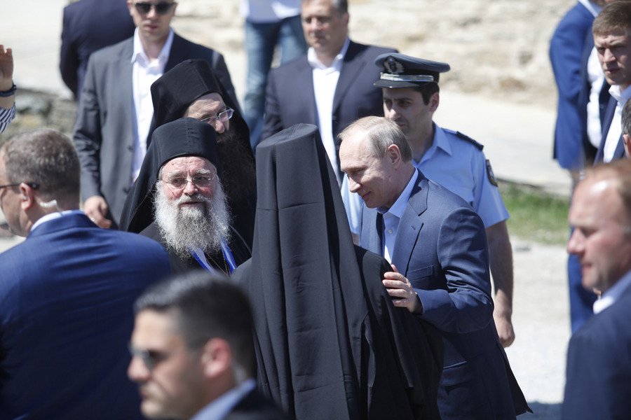 Στο μοναστήρι του Αγιου Παντελεήμονα έφτασε ο Πούτιν [εικόνες & βίντεο] | iefimerida.gr 12