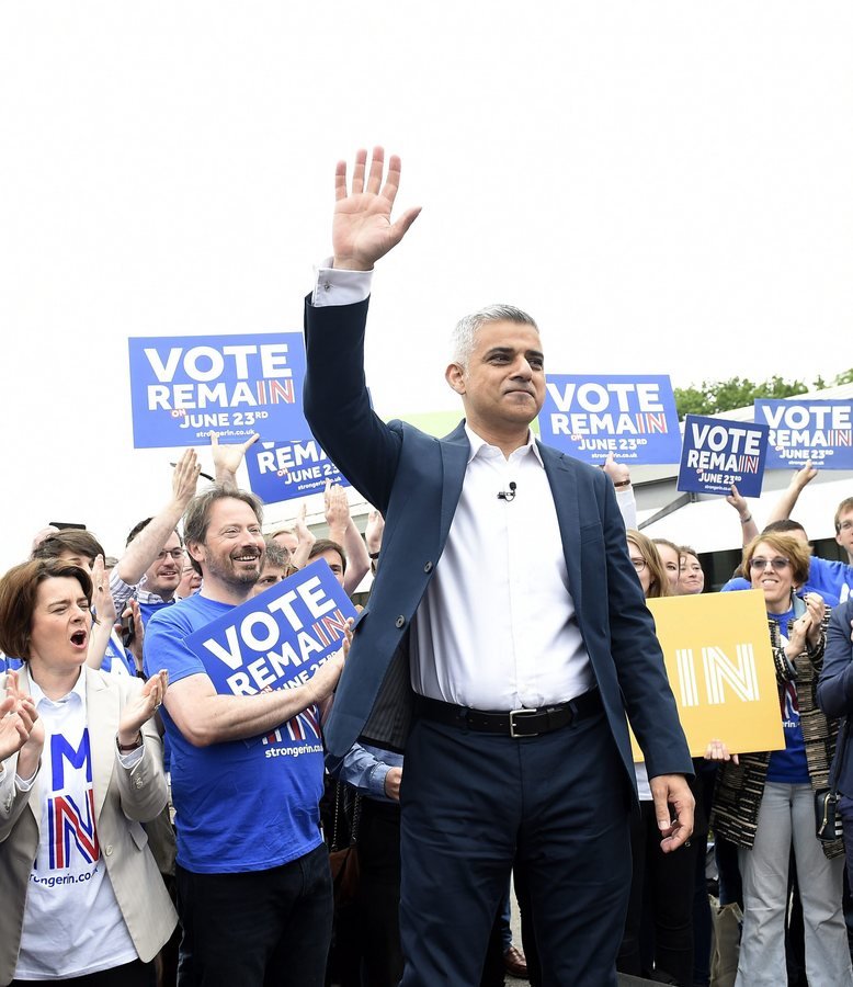 Βρετανία: Ο Σαντίκ Καν και ο Ντέιβιντ Κάμερον ενώνουν τις δυνάμεις τους εναντίον του Brexit [εικόνες] | iefimerida.gr 4