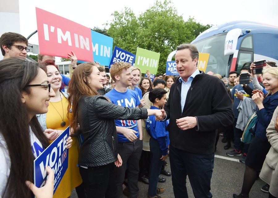 Βρετανία: Ο Σαντίκ Καν και ο Ντέιβιντ Κάμερον ενώνουν τις δυνάμεις τους εναντίον του Brexit [εικόνες] | iefimerida.gr 5
