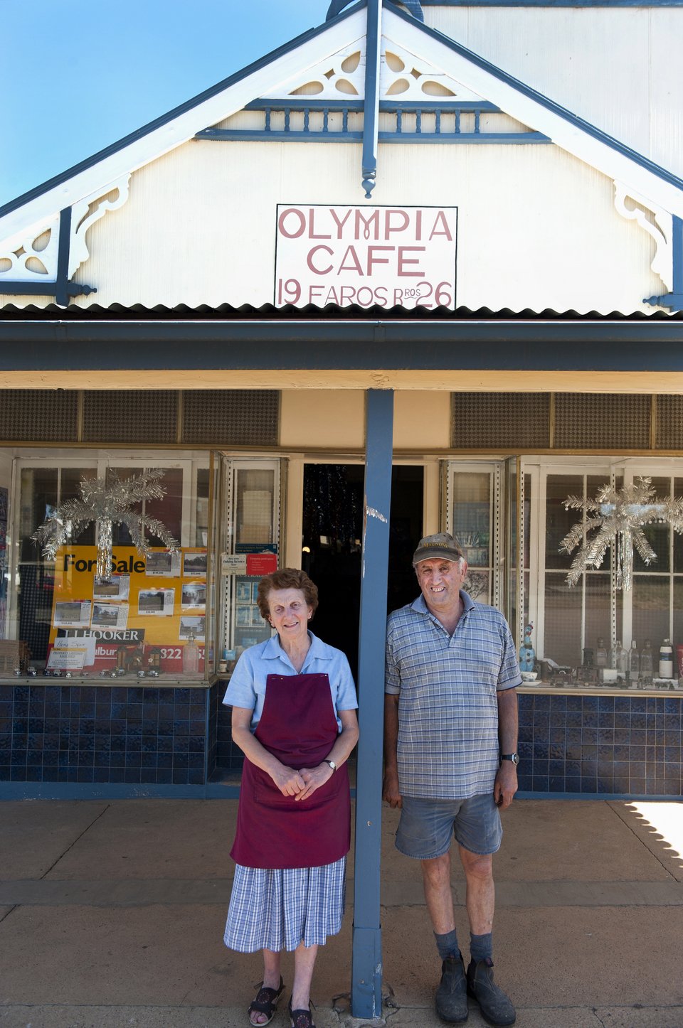 Η χρυσή εποχή των ελληνικών καφέ στην Αυστραλία -Οταν οι ντόπιοι πήγαιναν για να φάνε μπριζόλα με αβγά... [εικόνες] | iefimerida.gr 3