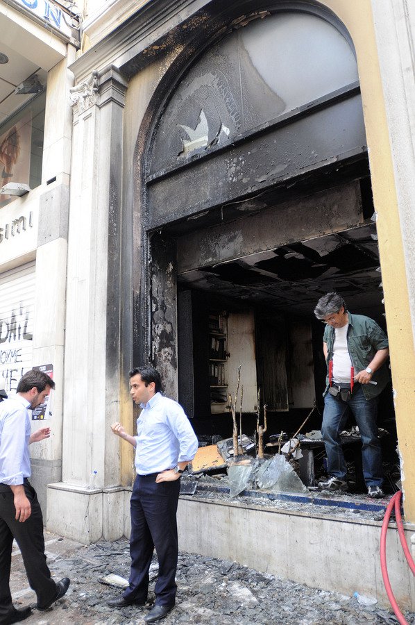 Η τραγωδία της Marfin που συγκλόνισε το πανελλήνιο [εικόνες-βίντεο] | iefimerida.gr 12