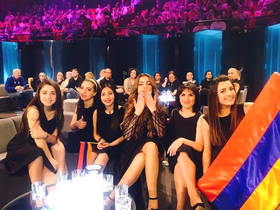 Ποια είναι η «Μπιγιονσέ» της Αρμενίας που αναστάτωσε την Eurovision [εικόνες & βίντεο] | iefimerida.gr 3