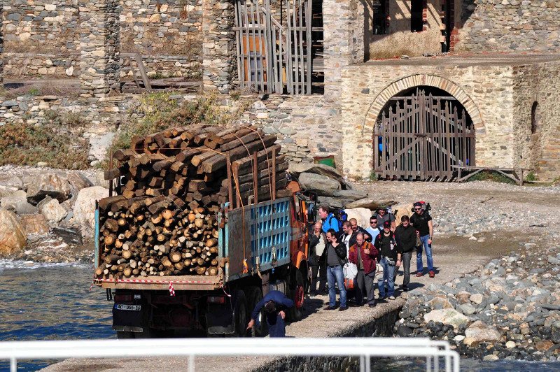 Η συγκλονιστική περιγραφή του Conde Nast Traveller για το Αγιο Ορος -«Είναι το Θιβέτ των χριστιανών...» [εικόνες] | iefimerida.gr 4