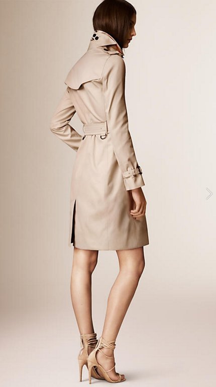 Ετσι φτιάχνονται οι περίφημες καμπαρντίνες Burberry [εικόνες] | iefimerida.gr 3