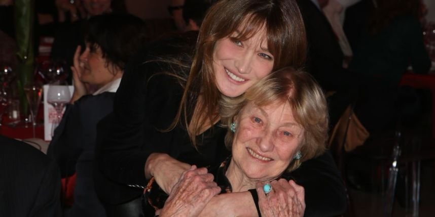 Η μητέρα της Κάρλα Μπρούνι αποκαλύπτει: «Την έκανα με τον 19χρονο γιο του εραστή μου» [εικόνες] | iefimerida.gr 7