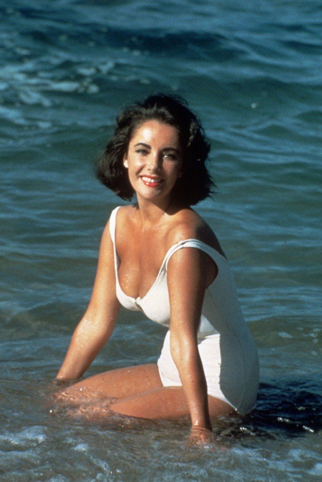 Εμπνευση από τις σταρ του Χόλιγουντ -Μαγιό από μια άλλη εποχή [εικόνες] | iefimerida.gr 2