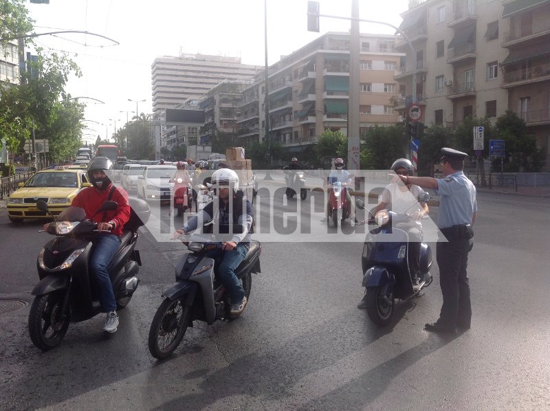 Κραυγή αγωνίας από τους εργαζόμενους στον Ερυθρό Σταυρό: Θα λιποθυμήσουμε, δουλεύουμε πάνω από τις αντοχές μας [εικόνες] | iefimerida.gr 1