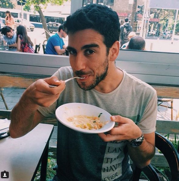 «Καυτοί» άνδρες με χούμους «τρελαίνουν» το Instagram [εικόνες] | iefimerida.gr 6