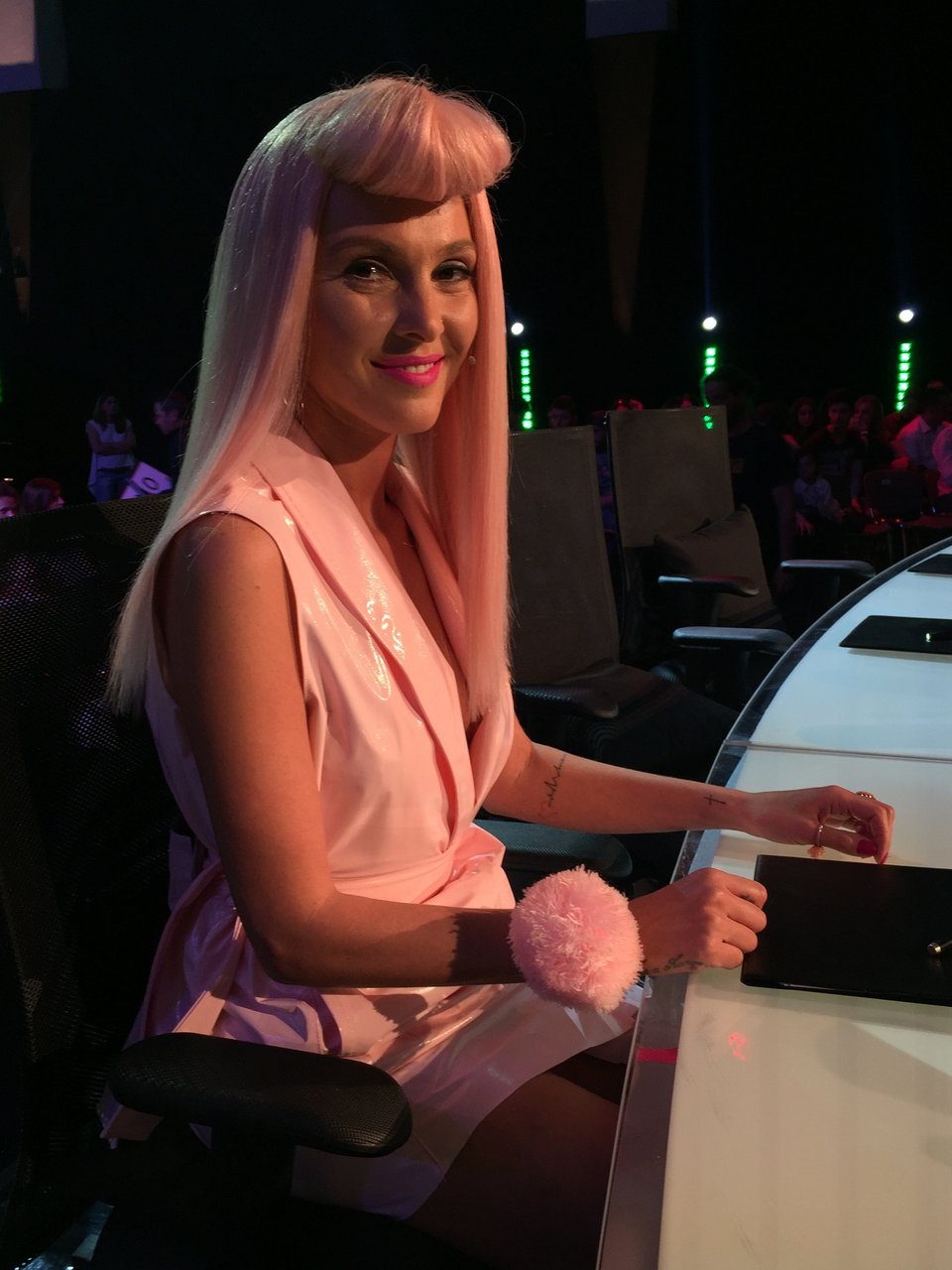 Oλες οι λεπτομέρειες για τις barbie εμφανίσεις της Τάμτα στα ροζ στο X-Factor [εικόνες] | iefimerida.gr 0