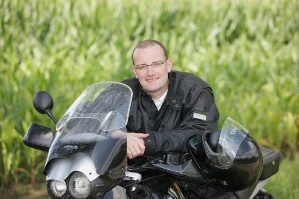 Γενς Σπαν: Ο ομοφυλόφιλος υφυπουργός του Σόιμπλε που θέλει να γίνει καγκελάριος [εικόνες] | iefimerida.gr 1