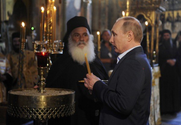 Στο μοναστήρι του Αγιου Παντελεήμονα έφτασε ο Πούτιν [εικόνες & βίντεο] | iefimerida.gr 2