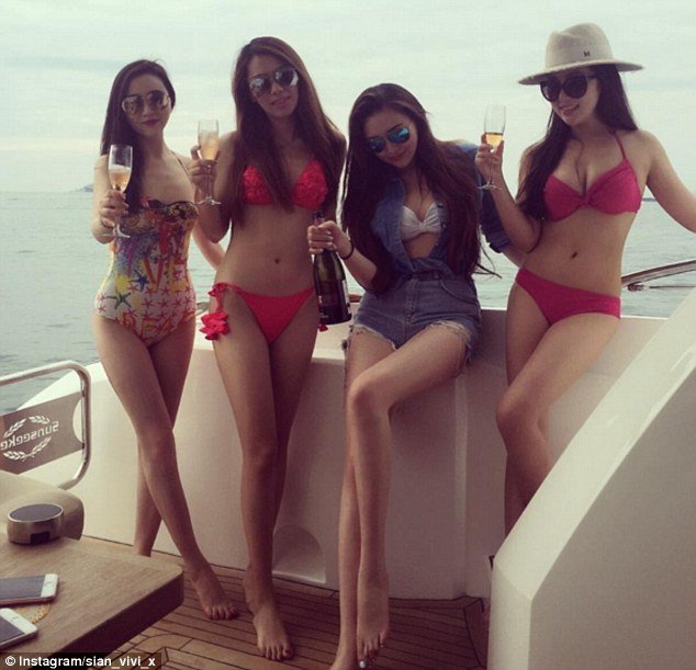 Οι πλούσιες κόρες της Κίνας: Ξοδεύουν αλόγιστα και εξοργίζουν τον πρόεδρο της χώρας [εικόνες]  | iefimerida.gr 8