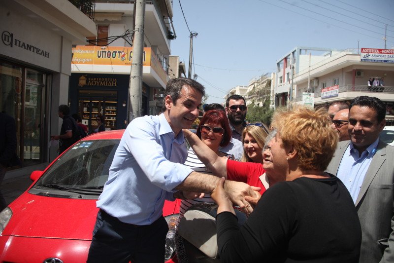 Στην κεντρική αγορά του Περιστερίου ο Μητσοτάκης -Τι συζήτησε με καταστηματάρχες και τη νεολαία [εικόνες] | iefimerida.gr 5