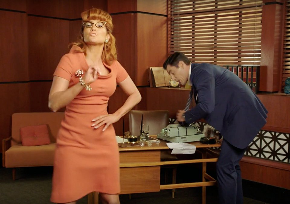 Η Τζένιφερ Λόπεζ, φεμινίστρια, τραγουδάει για τη Χίλαρι Κλίντον [εικόνες+βίντεο] | iefimerida.gr 7