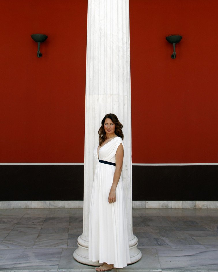 Σε έκπτωση τα ρούχα της διάσημης Βιβιάνα Μαραβέγια για καλό σκοπό [εικόνες] | iefimerida.gr 6