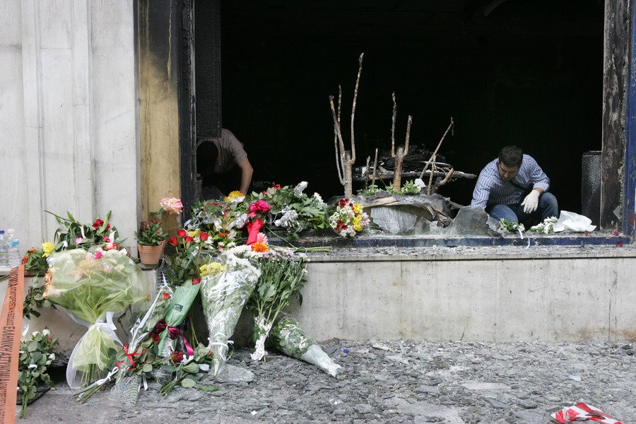 Η τραγωδία της Marfin που συγκλόνισε το πανελλήνιο [εικόνες-βίντεο] | iefimerida.gr 14