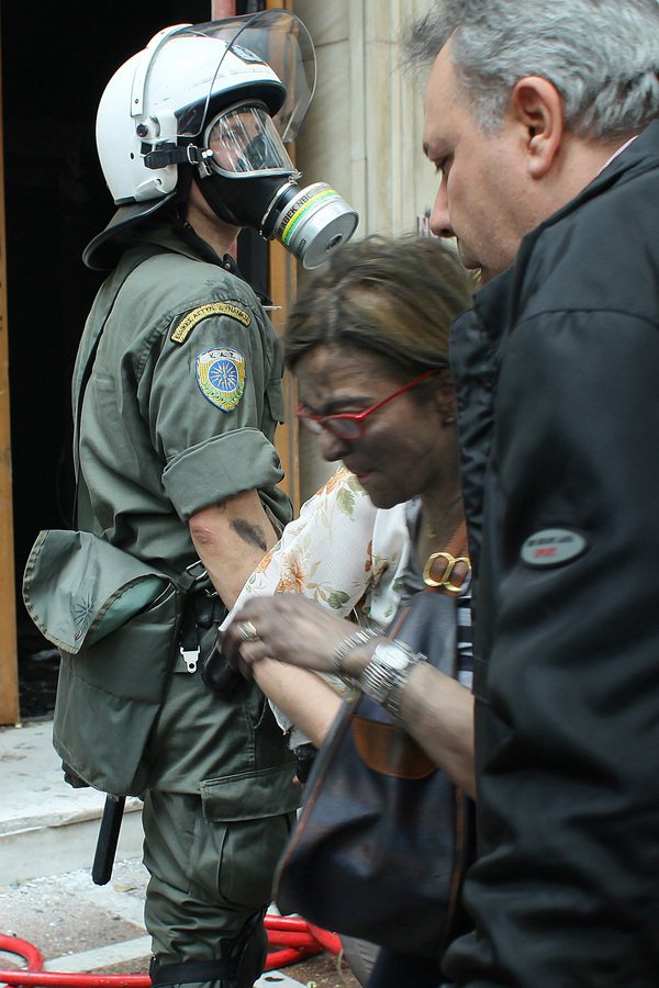 Η τραγωδία της Marfin που συγκλόνισε το πανελλήνιο [εικόνες-βίντεο] | iefimerida.gr 4