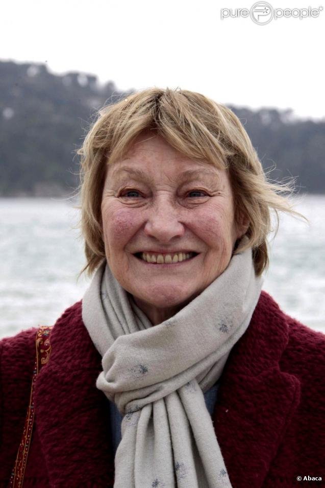 Η μητέρα της Κάρλα Μπρούνι αποκαλύπτει: «Την έκανα με τον 19χρονο γιο του εραστή μου» [εικόνες] | iefimerida.gr 5