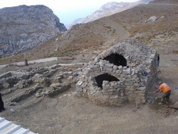 Μετά από 600 χρόνια λειτουργεί ξανά η Μονή των Τριών Ιεραρχών στην Κρήτη [εικόνες] | iefimerida.gr 1