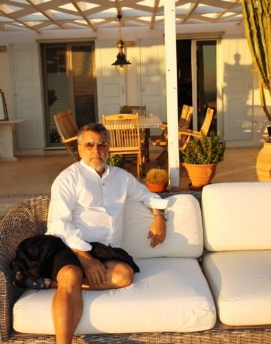 Πωλήθηκε η εκπληκτική βίλα του Μάκη Τσέλιου στη Μύκονο -Η τιμή και οι νέοι ιδιοκτήτες [εικόνες] | iefimerida.gr 1