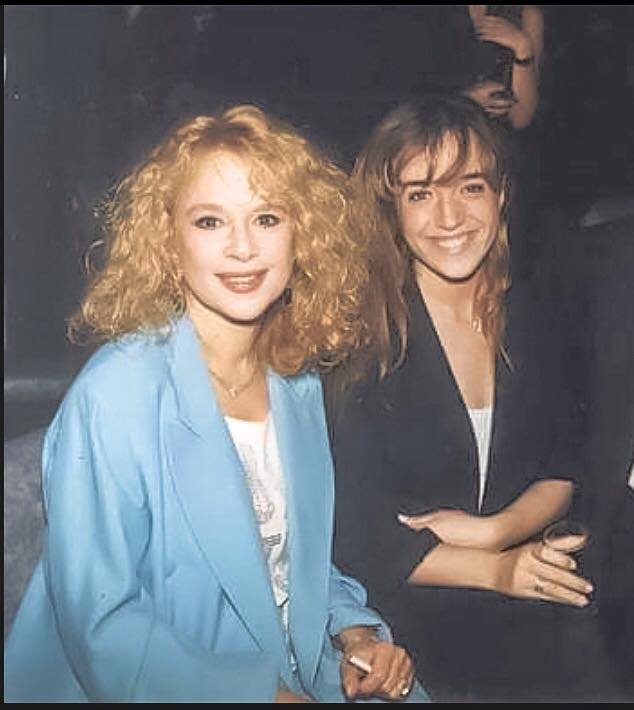 Νάντια Χαλαμανδάρη: Εγκυος στο παιδί του πρίγκιπα της Ισπανίας η Ελληνίδα δημοσιογράφος [εικόνες] | iefimerida.gr 12